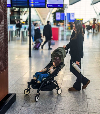 STOKKE YOYO3 SASIJA/KONSTRUKCIJA BLACK I SPORTSKO SJEDISTE 6+ COLOR PACK OLIVE 