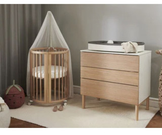 Stokke SLEEPI NATURAL KOMODA + PODLOGA ZA PRESVLAČENJE 