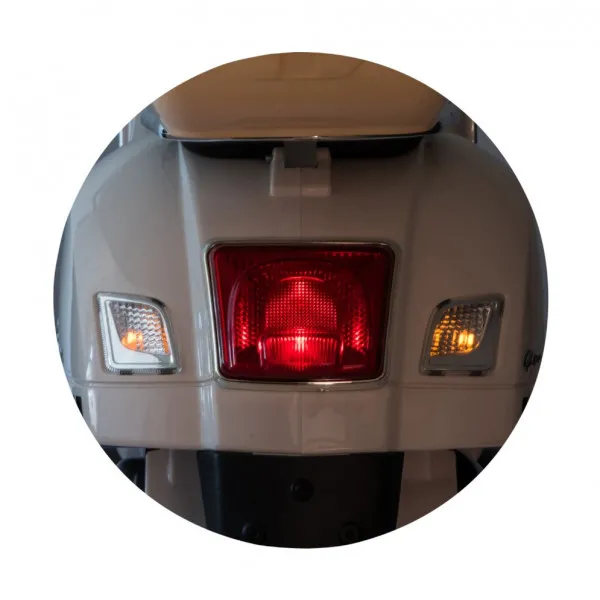 CHIPOLINO EL.MOTOR VESPA GTS SUPER WHITE ELMVE0252WH 