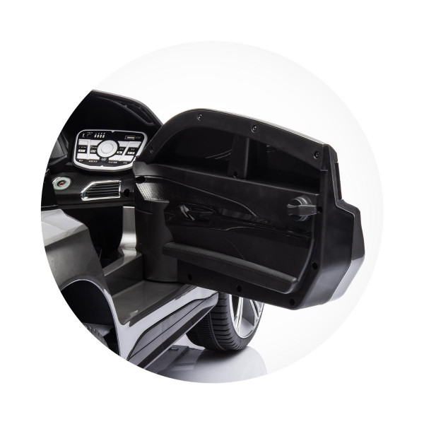 CHIPOLINO AUTO NA AKUMULATOR AUDI E-TRON WHITE, LEATHER SEAT ELKAUETR23W 