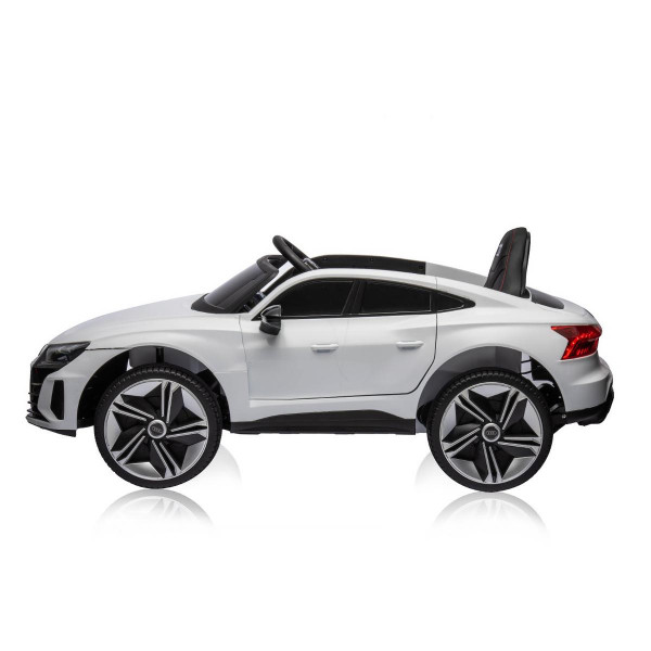 CHIPOLINO AUTO NA AKUMULATOR AUDI E-TRON WHITE, LEATHER SEAT ELKAUETR23W 