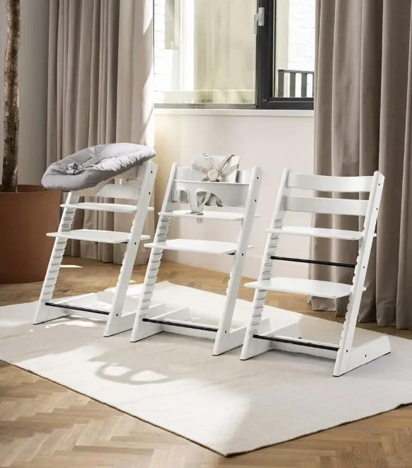 STOKKE STOLICA ZA HRANJENJE TRIPP TRAPP WHITE I BEBI SET TRIPP TRAPP ANTHRACITE