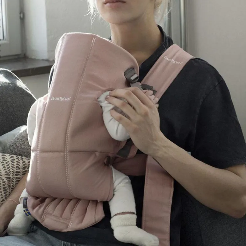 BABYBJORN BEBI NOSILJKA MINI DUSTY OINK 021114 