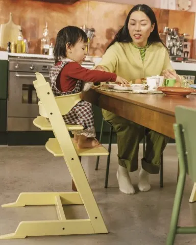 STOKKE STOLICA ZA HRANJENJE TRIPP TRAPP I BABY SET 6+ LEMYELLOW 100148 