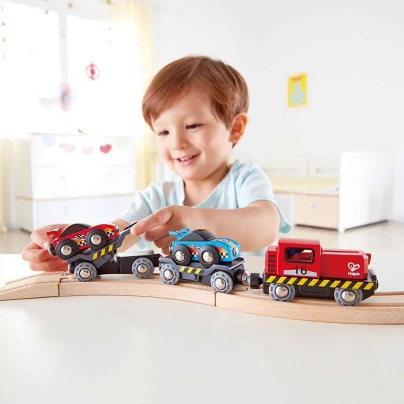 HAPE KAMION ZA PREVOZ TRKACIH AUTOMOBILA RACE CAR H3735