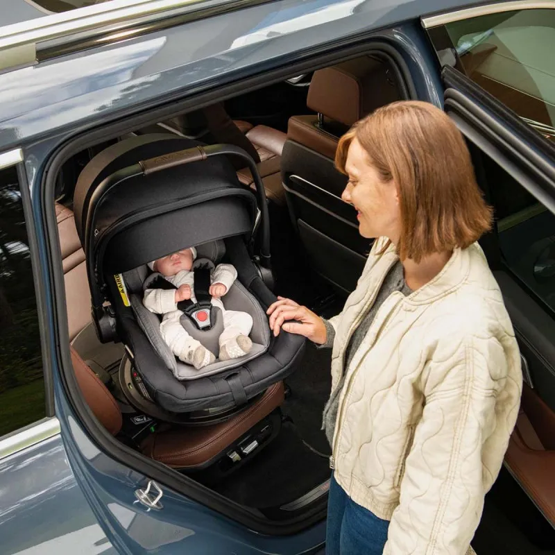 NUNA BAZA IZOFIX CURV ZA MODULARNI SET BLACK 158551-IF20800ACSGL